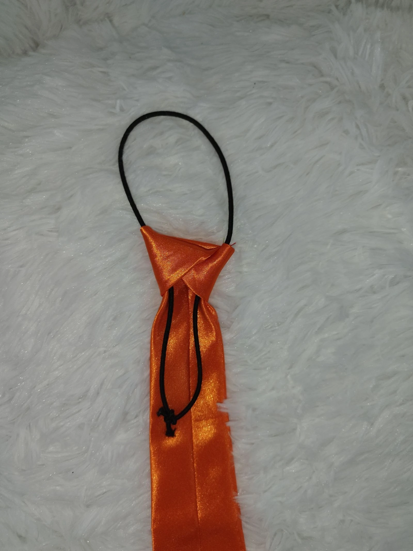 Eenvoudig aan te trekken oranje stropdas – photo 3